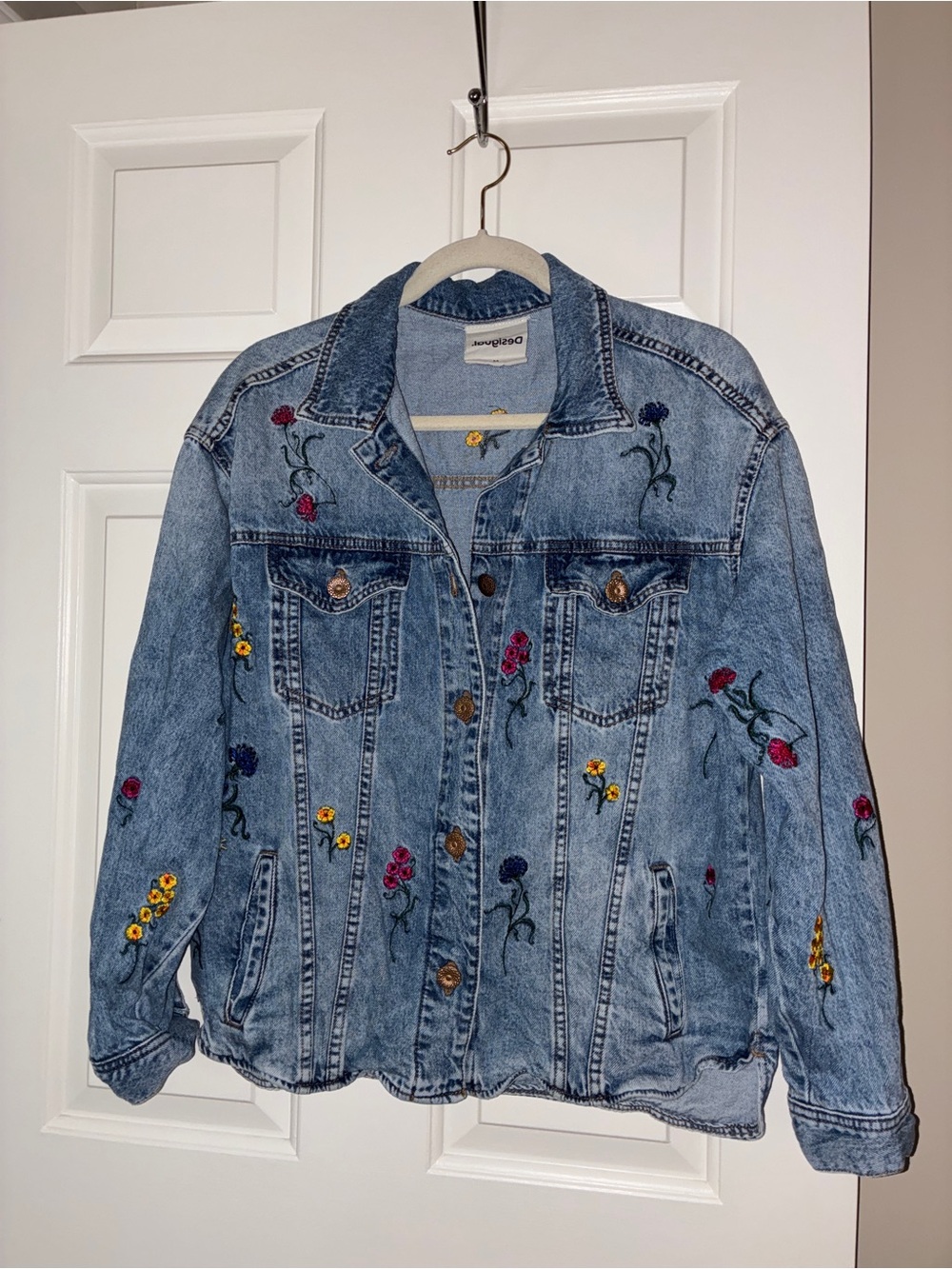 Desigual Embroidered Denim Trucker Jacket Sz M - Picture 10 of 14